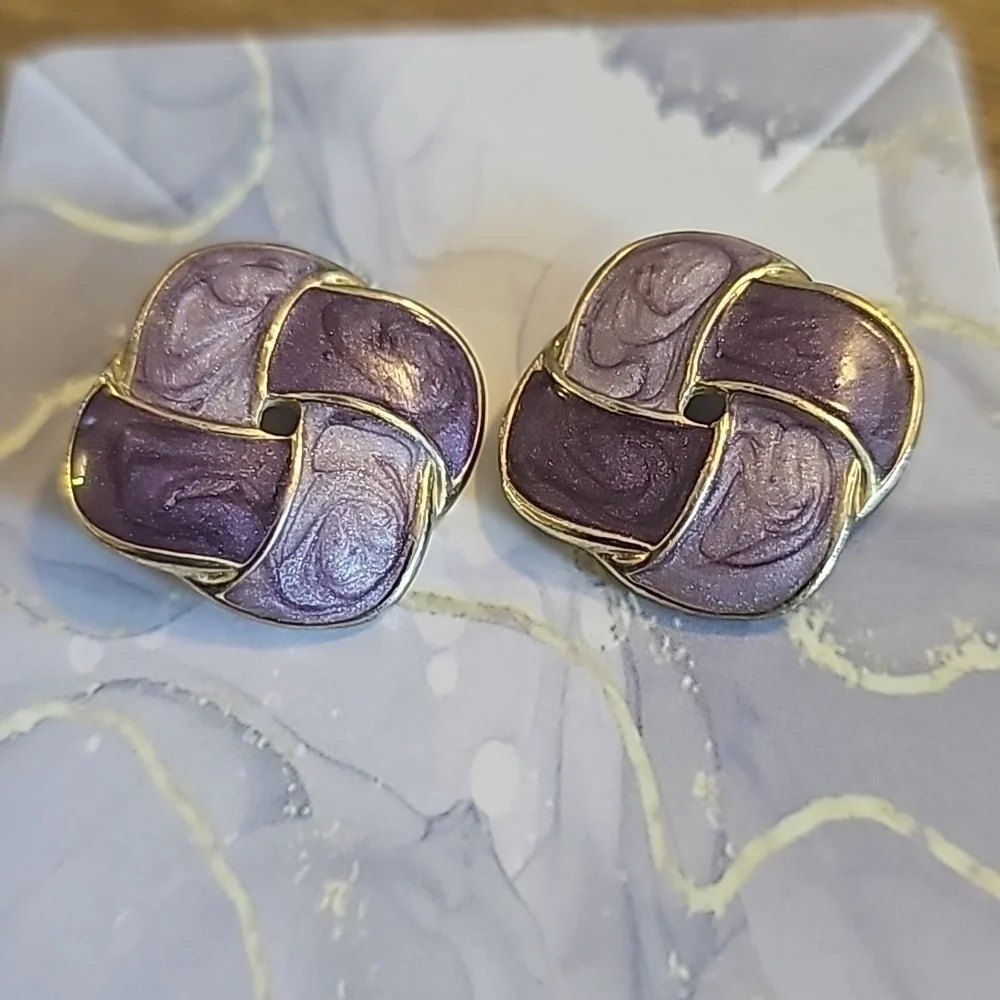 Purple and lavender swirl foursquare enameled earrings vintage